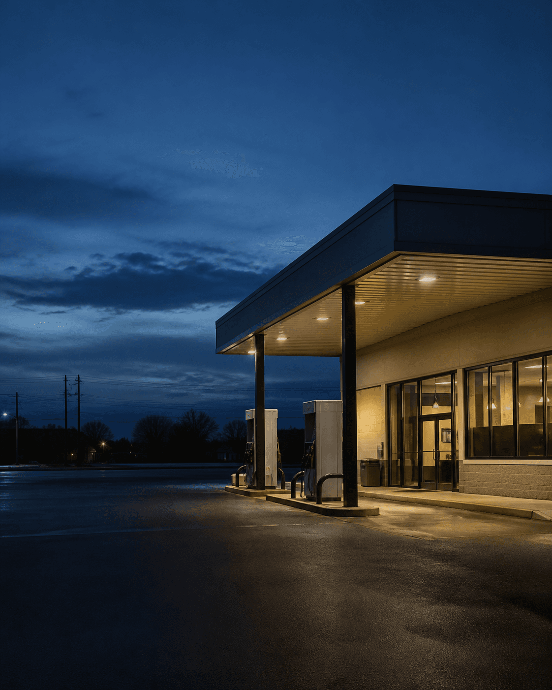 Independent fuel and convenience property at blue hour